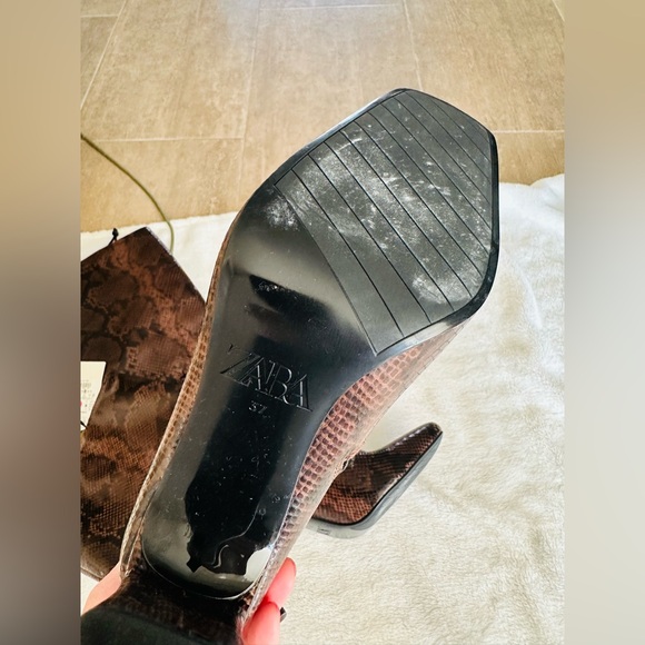 Zara | Gorgeous Leather Animal Print Boots - Picture 10 of 15